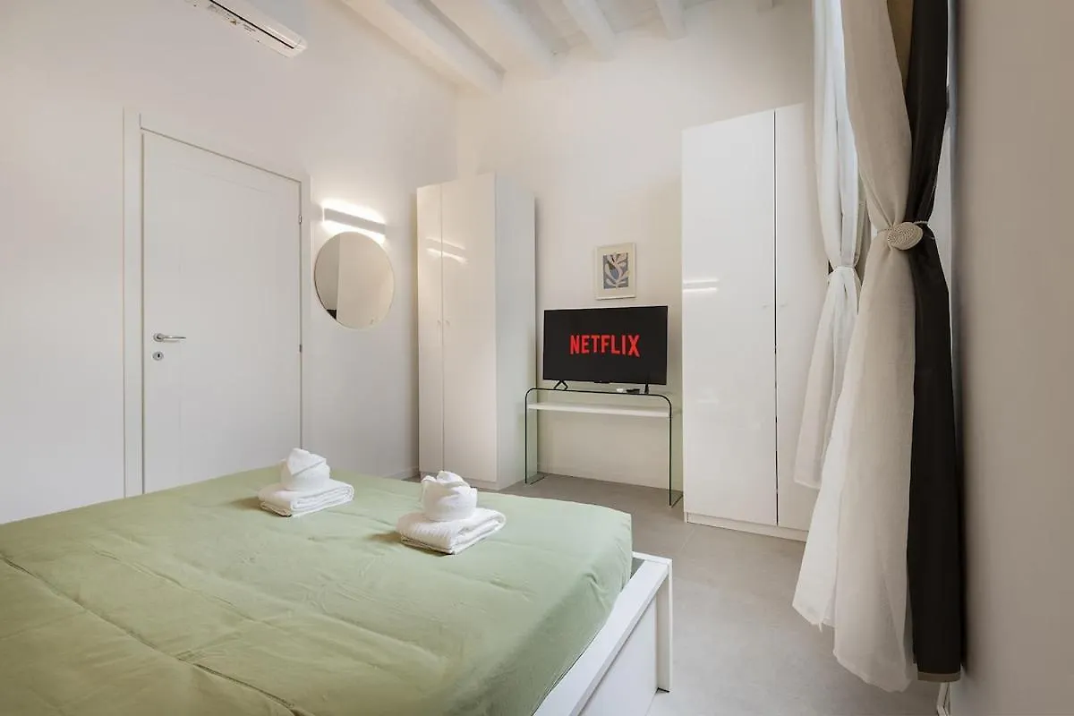 Appartamento 2 Bedrooms De Angeli - 20 Minuti Dal Salone Del Mobile Milano