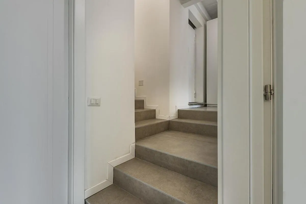 2 Bedrooms De Angeli - 20 Minuti Dal Salone Del Mobile Milano Appartamento