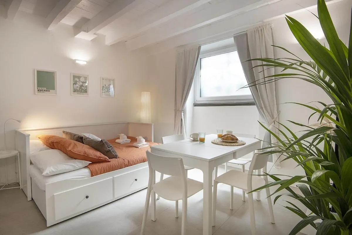 2 Bedrooms De Angeli - 20 Minuti Dal Salone Del Mobile 米兰